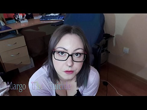 ❤️ Neska sexy betaurrekoekin dildoa zurrupatzen du kameraren aurrean ️ Etxeko pornoa pornoan eu.pornpictureshq.ru ️❤
